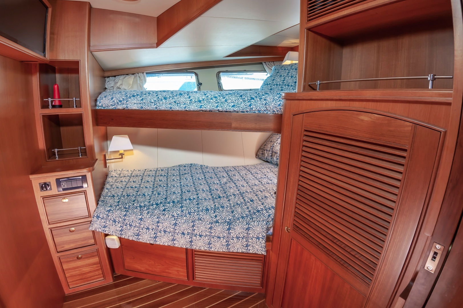 2015 Marlow Explorer 58E - Image 25