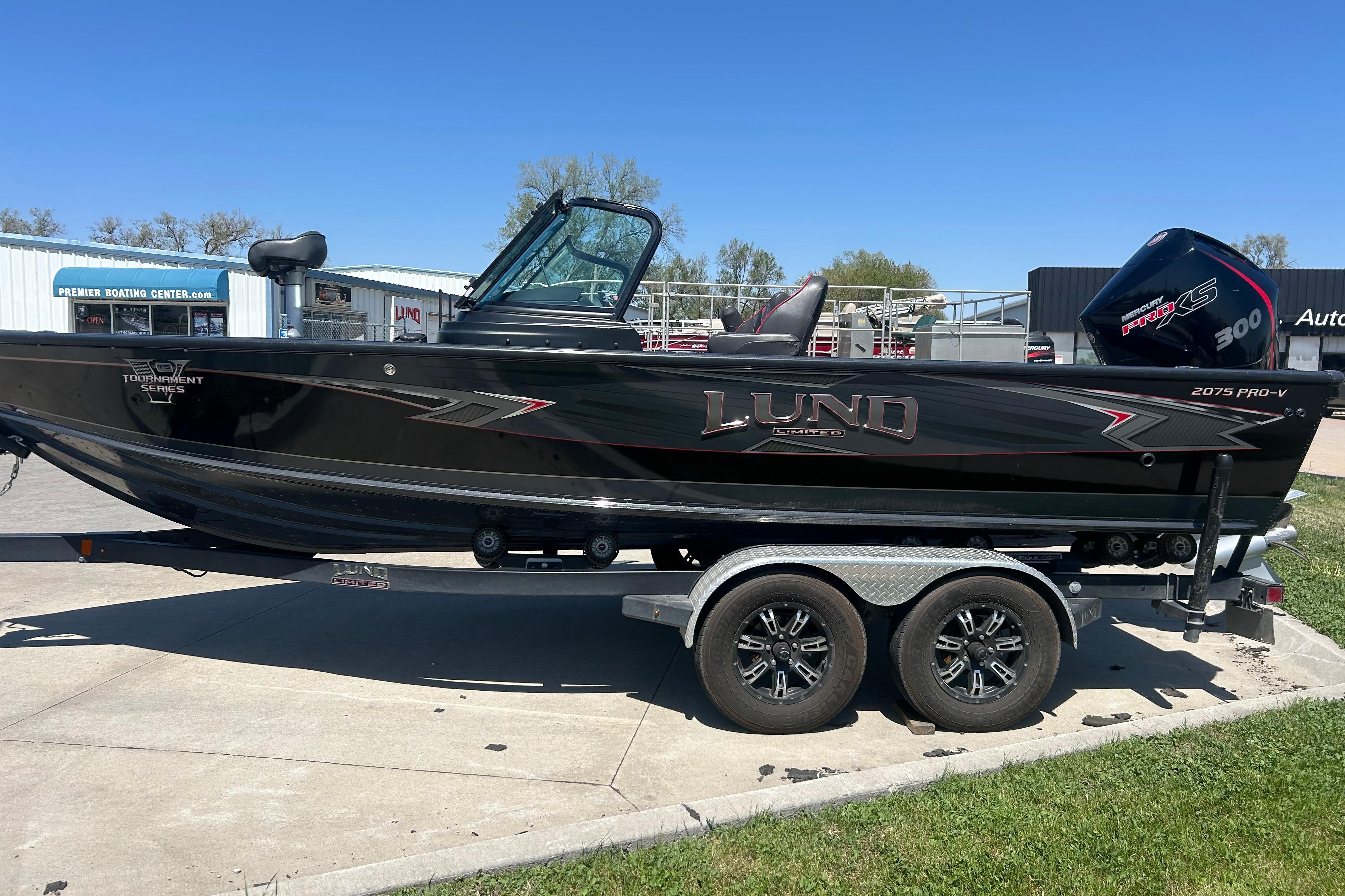 2021 Lund 2075 Pro-V Limited