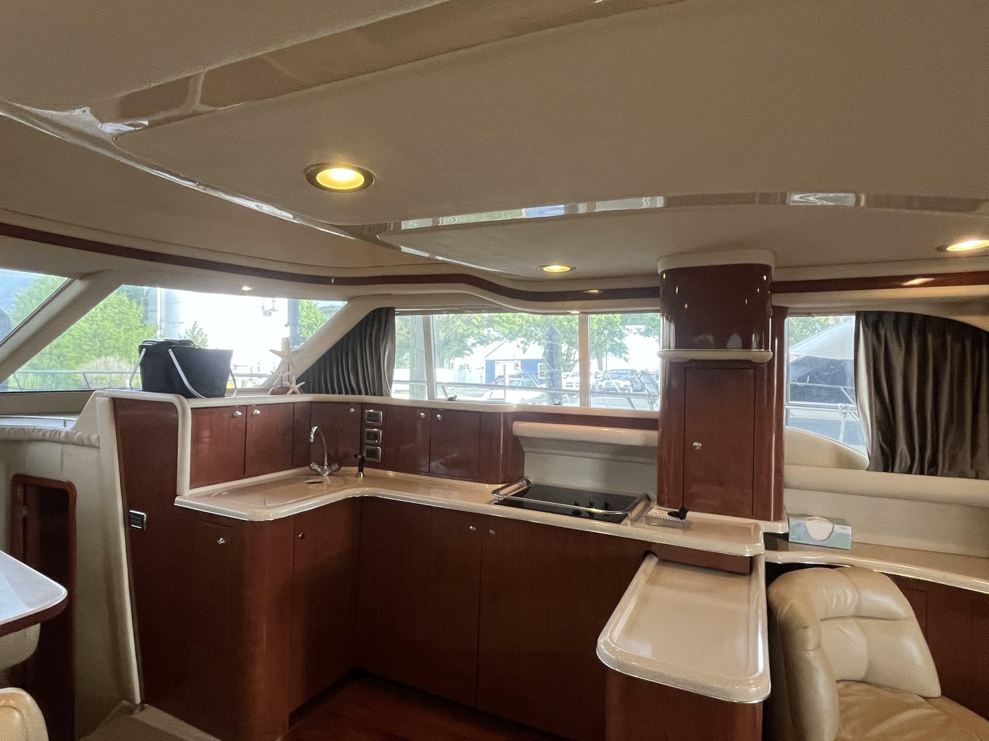 2003 Sea Ray 480 Sedan Bridge - Image 30