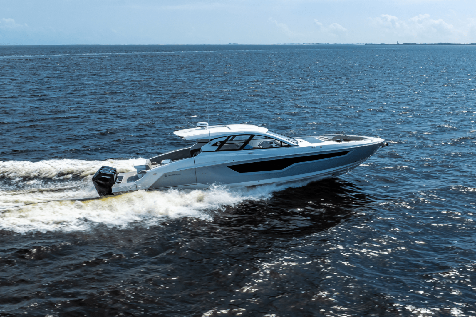 2025 Cruisers Yachts 50 GLS - Image 6