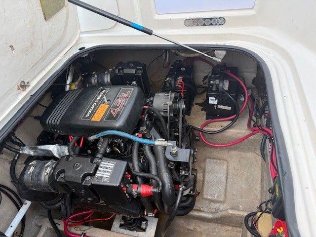 2000 Regal Commodore 2760 - 20