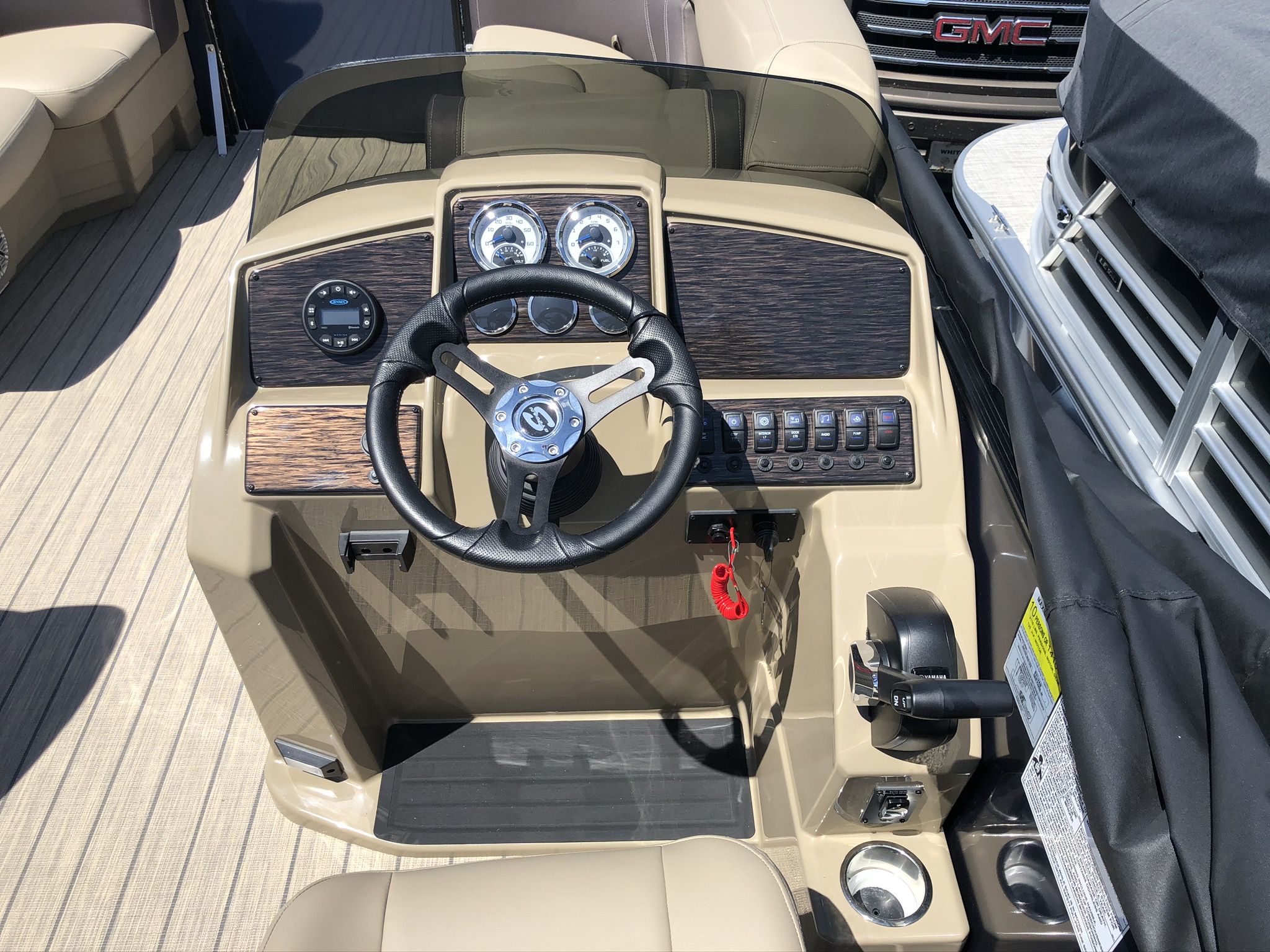 2026 Sylvan Mirage 8520 Cruise - 19