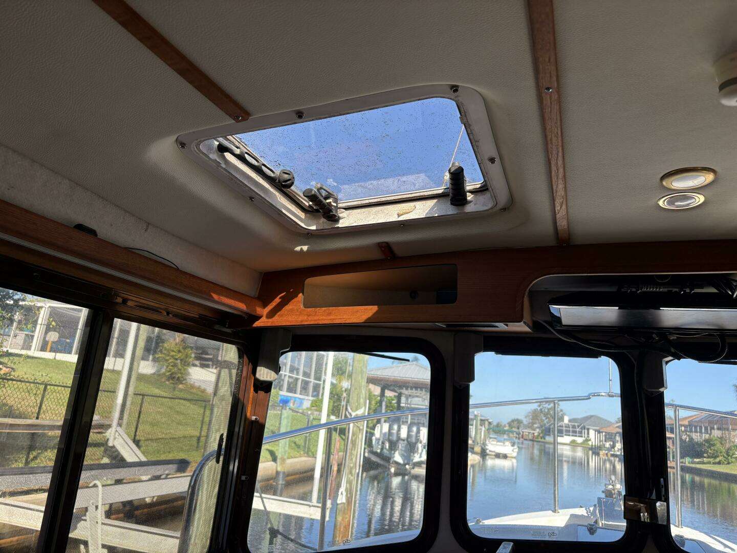 2014 Ranger Tugs R-27 - Image 39