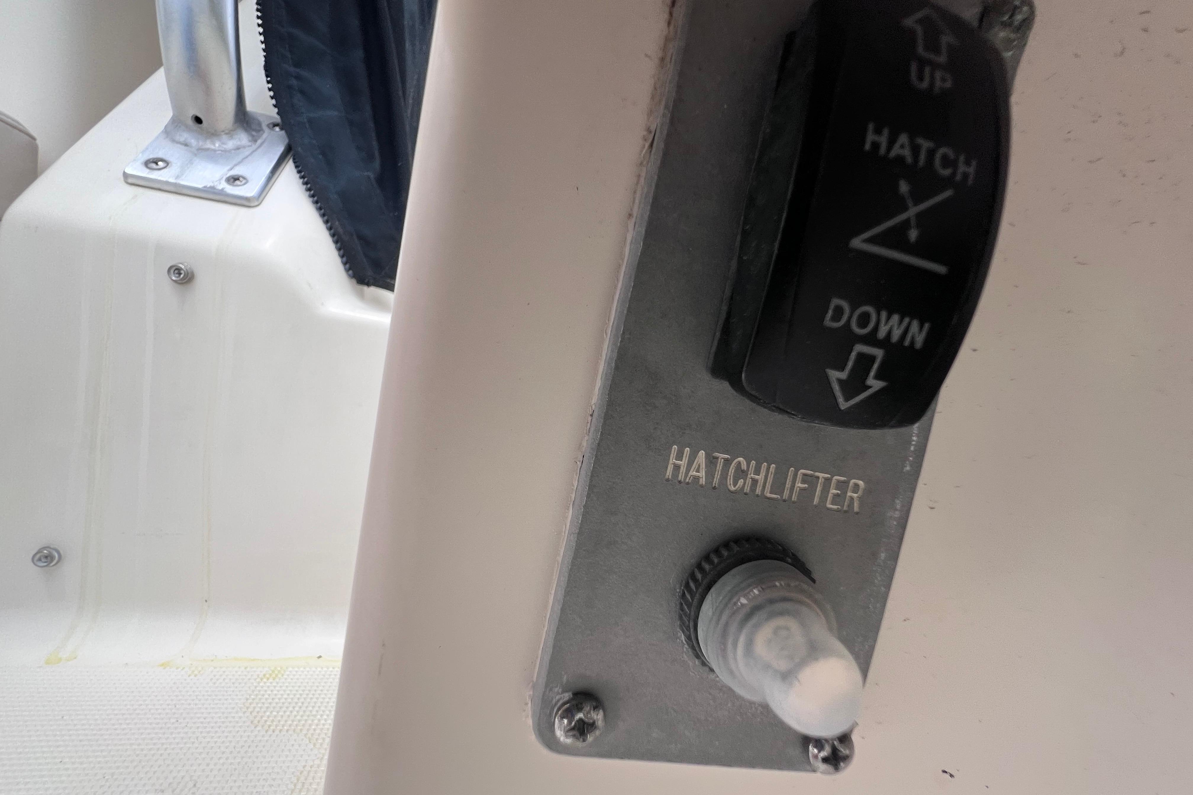 Control panel for hatch lifter on 2005 Pursuit 3070 Offshore boat.