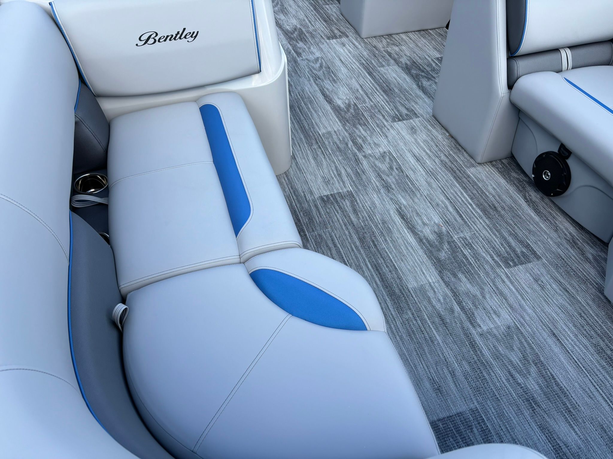 2027 Bentley Pontoons 223 Bolt - 9