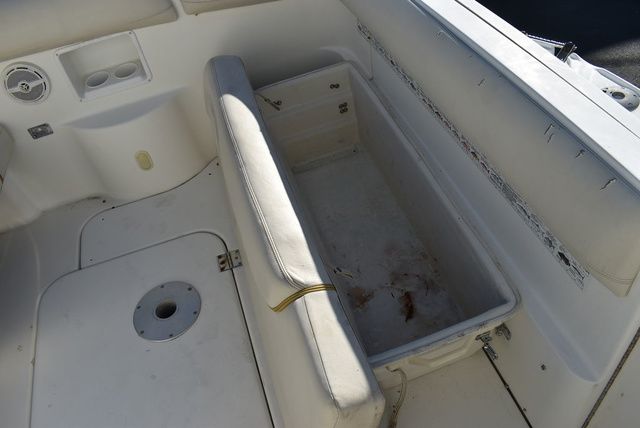 2005 Larson Cabrio 310 - 17