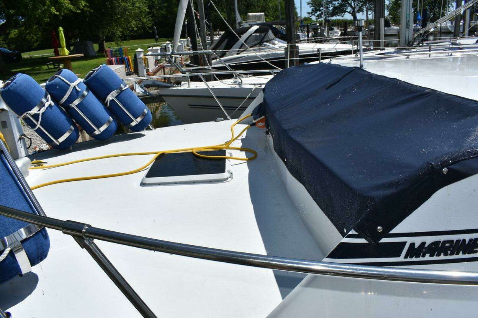 1985 Marinette 39 Double Cabin - Image 6