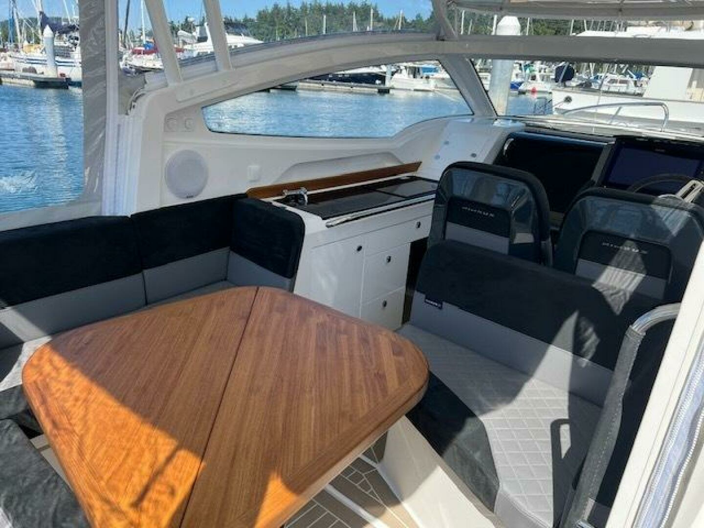 2023 Nimbus W9 - Image 22