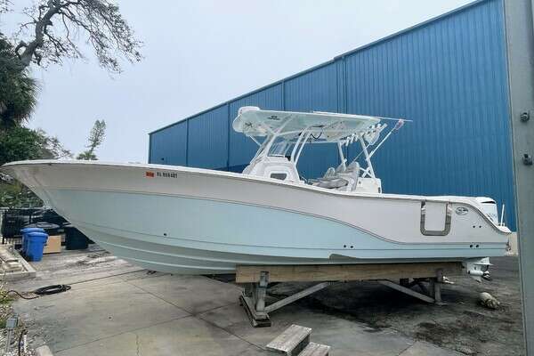 2019 Sea Fox 328 Commander