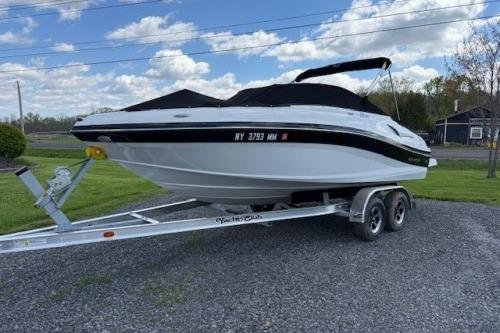 2017 Rinker QX21 BR