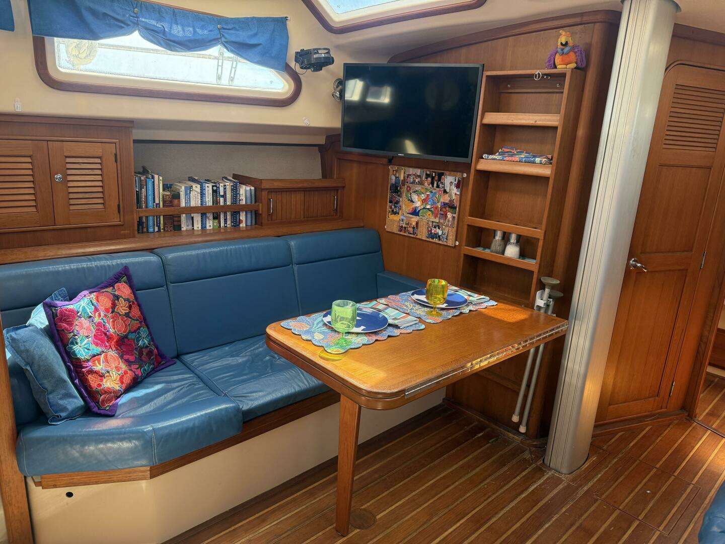 2005 Island Packet 445 - Image 6