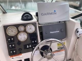 2006 Seaswirl Striper 2601 Walkaround I/O - 4