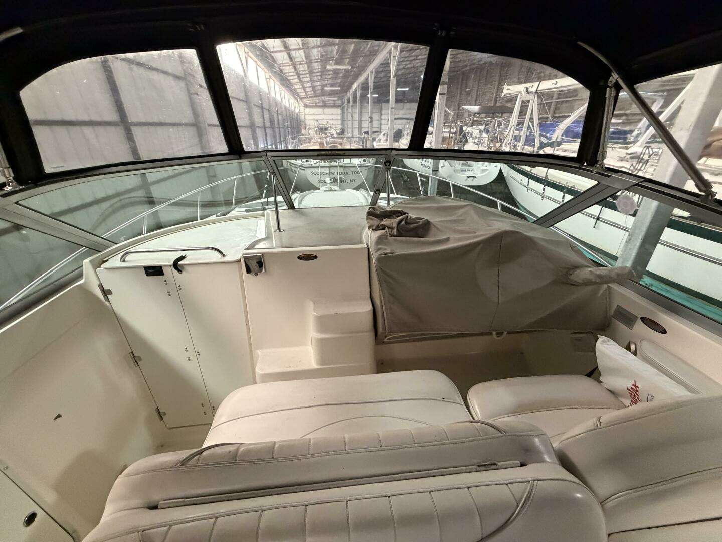 2001 Maxum 3300 SCR - Image 22
