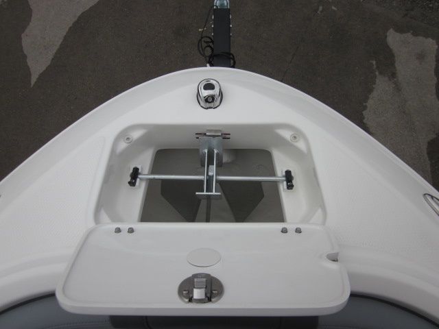 2026 Chaparral 21 SSI Sport - 11