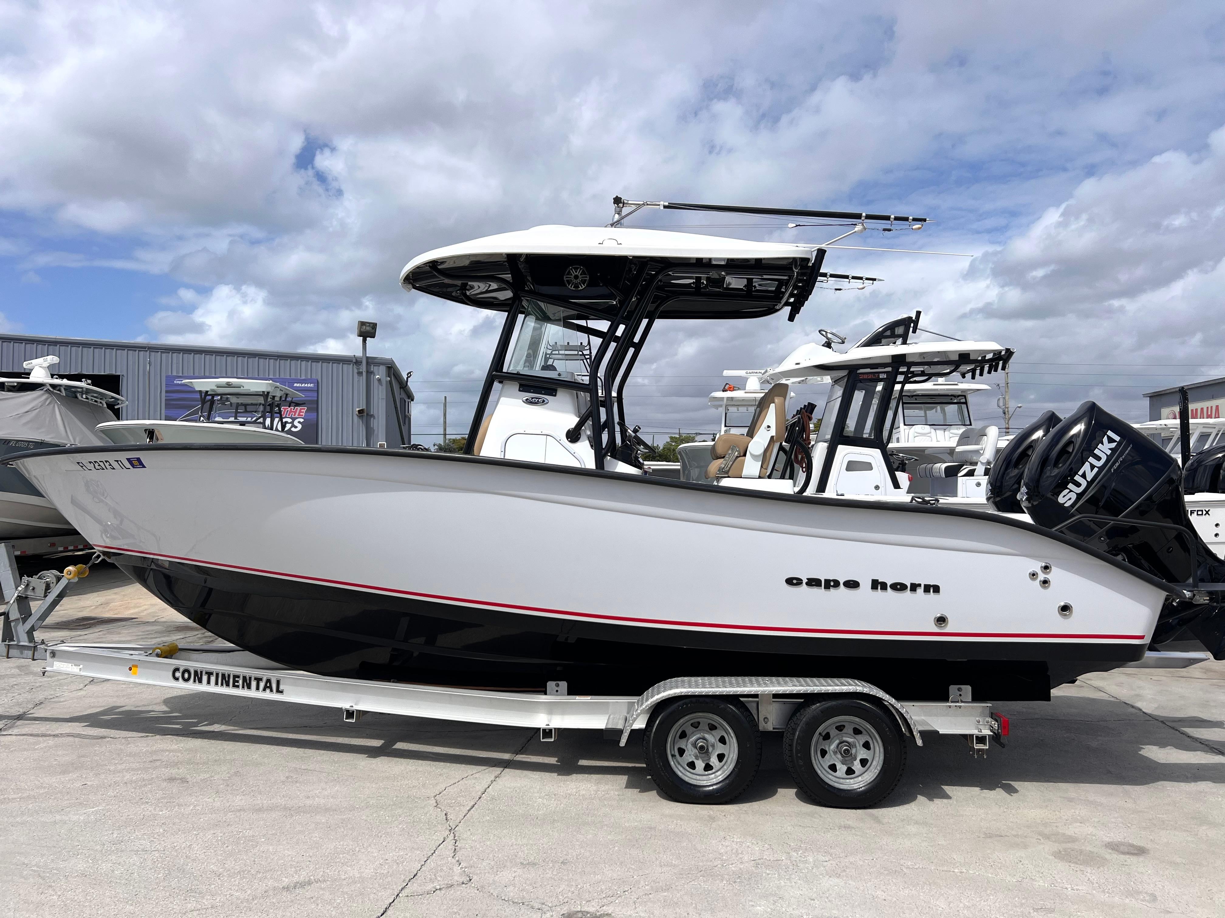 2022 Cape Horn 24 XS