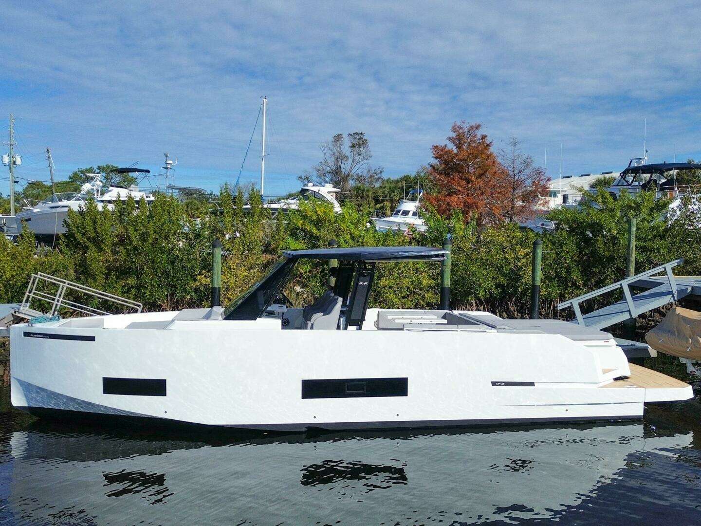 2026 De Antonio Yachts D42 - Image 2