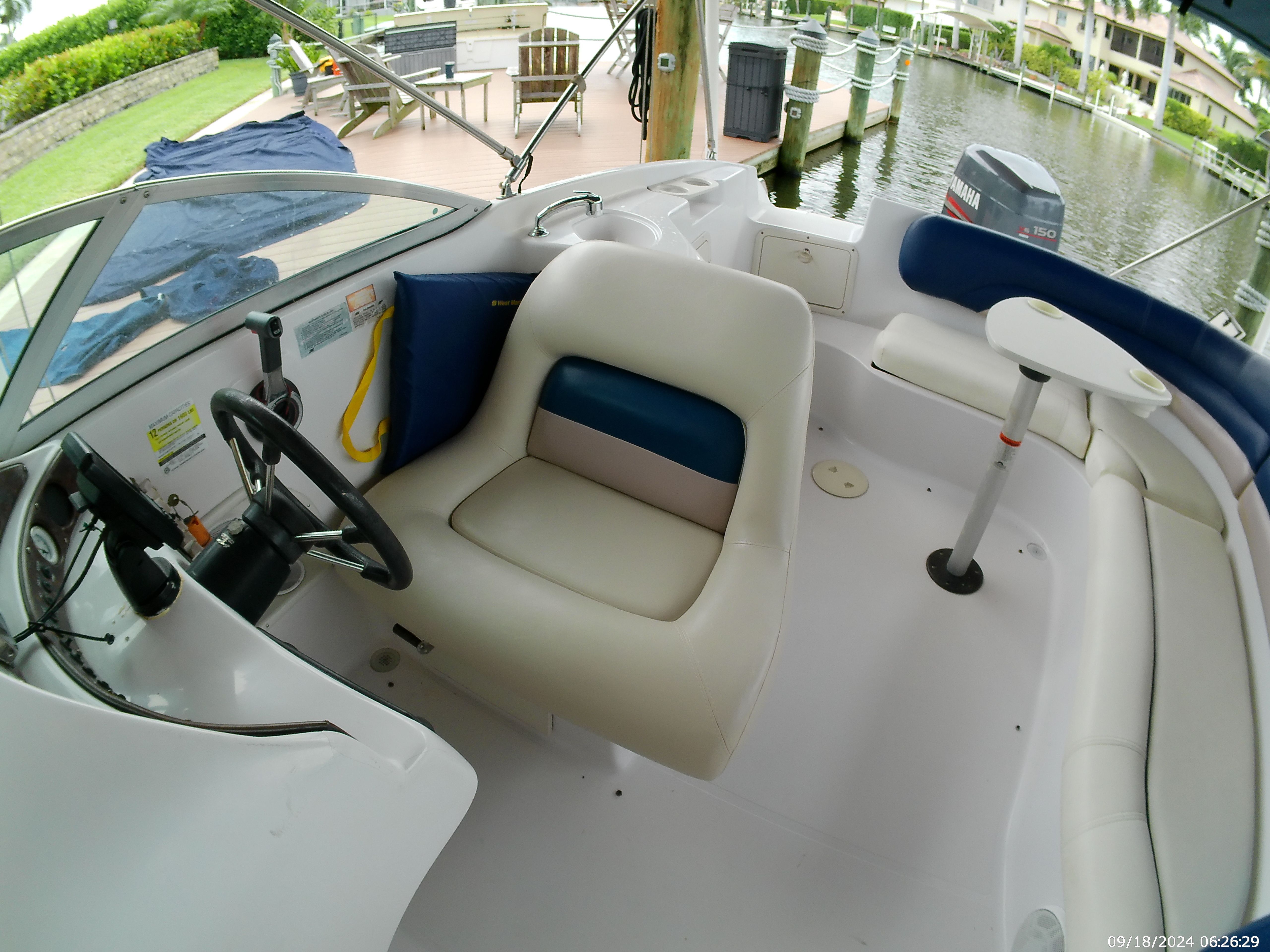2000 Godfrey / Hurricane Sundeck 237 I/O - 24