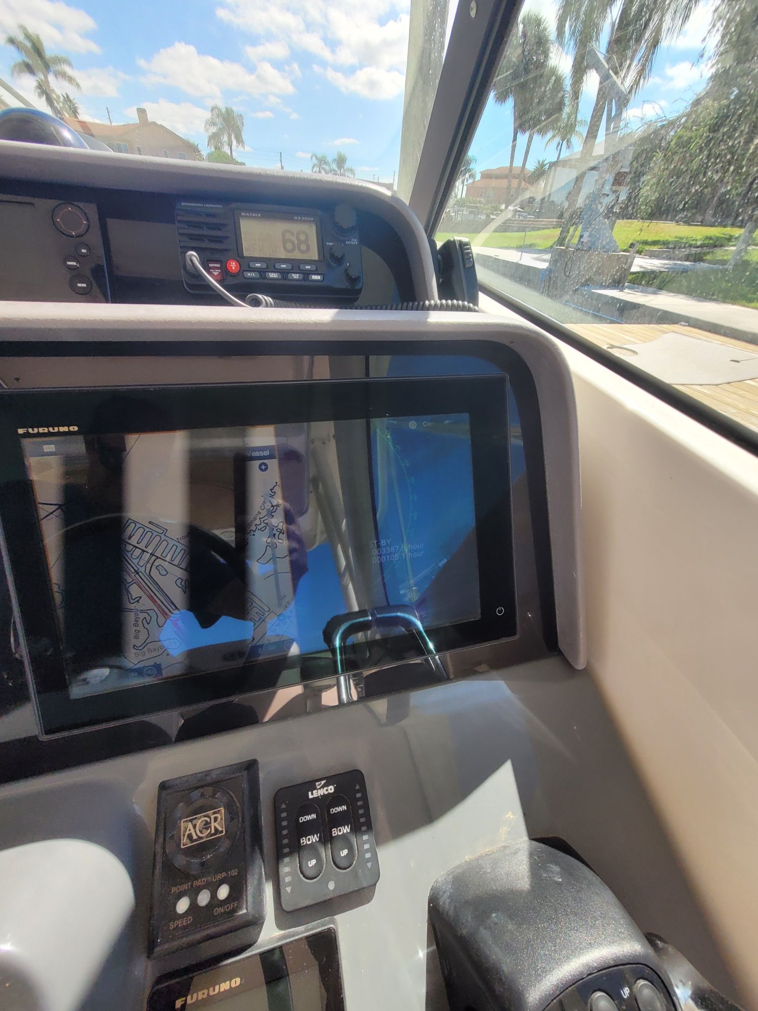 2009 Pursuit OS 375 Offshore - 18