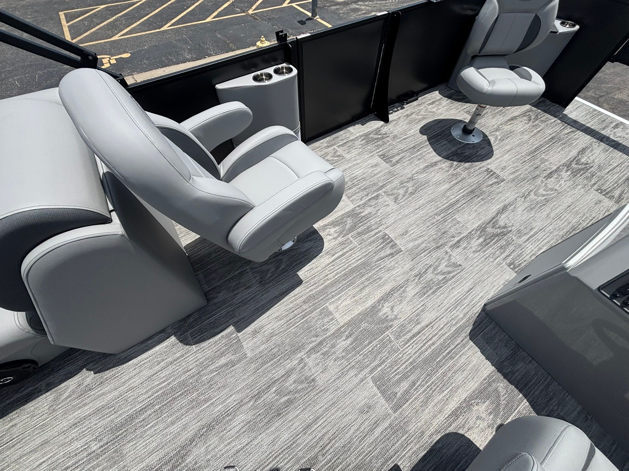 2027 Bentley Pontoons 200 Fish CWT - 16