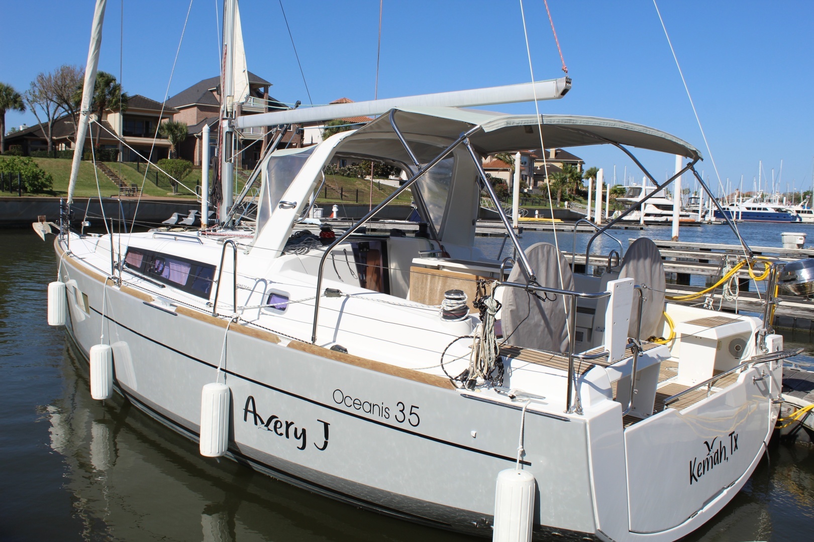 2016 Beneteau 35 Oceanis - Image 4