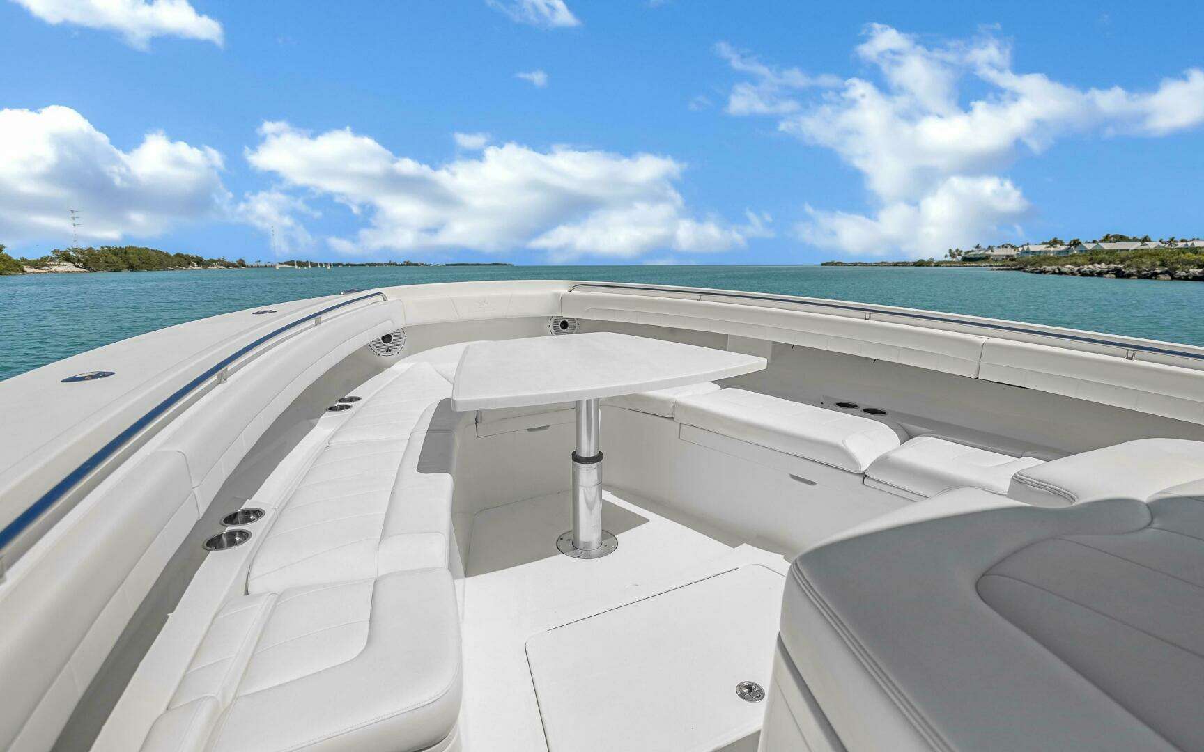 2018 Regulator 41 Center Console - Image 30