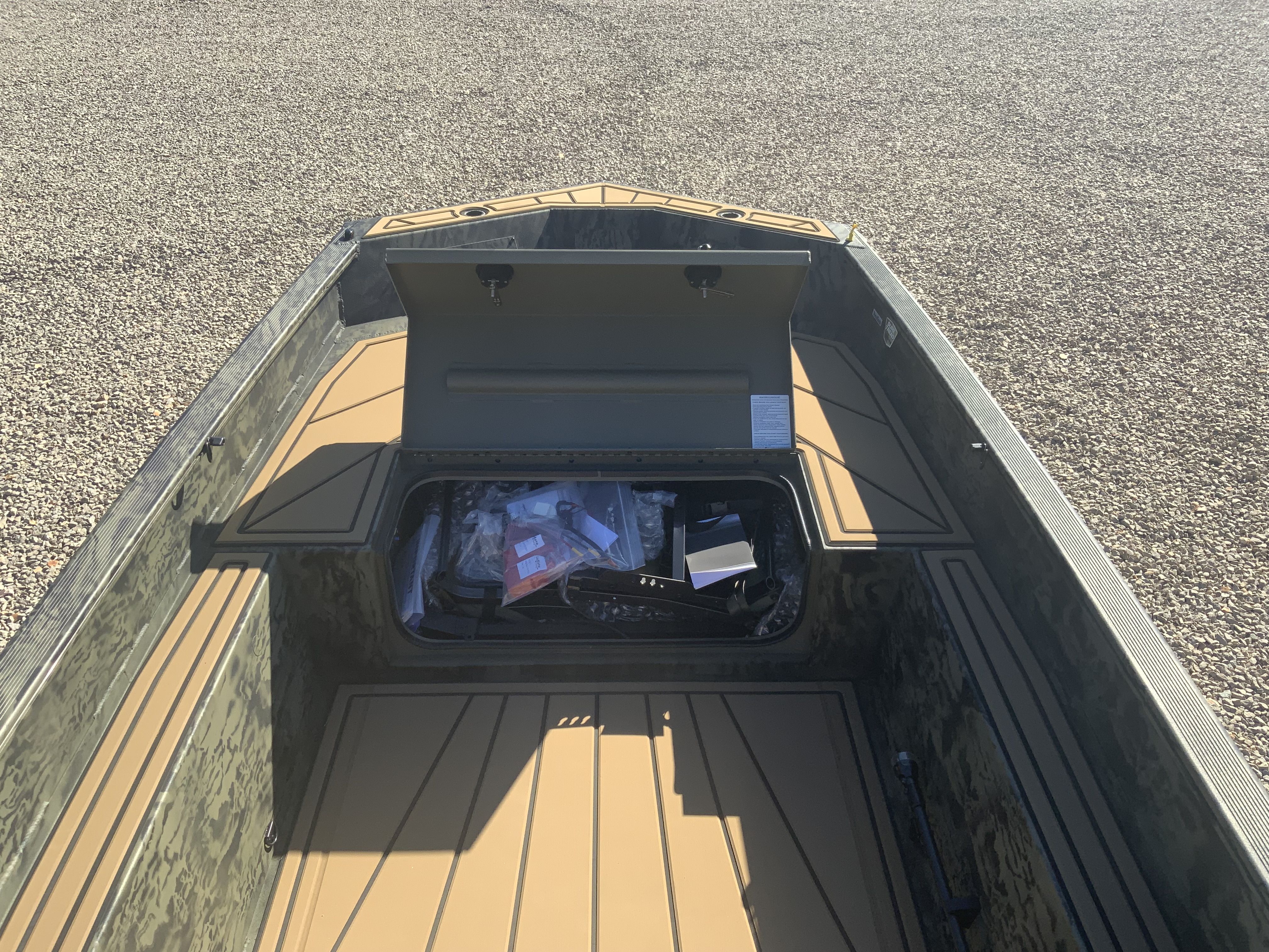 2026 Tracker 1650 T - 6