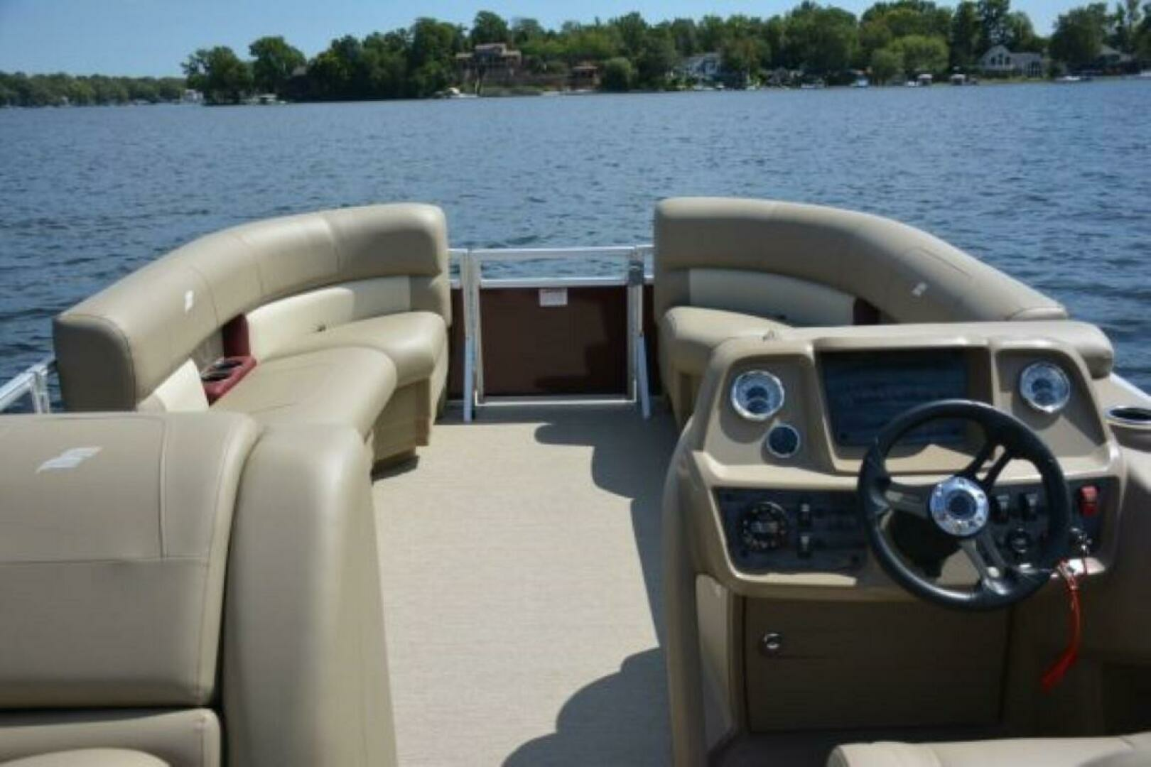 2024 Starcraft LX 20 R - Image 13