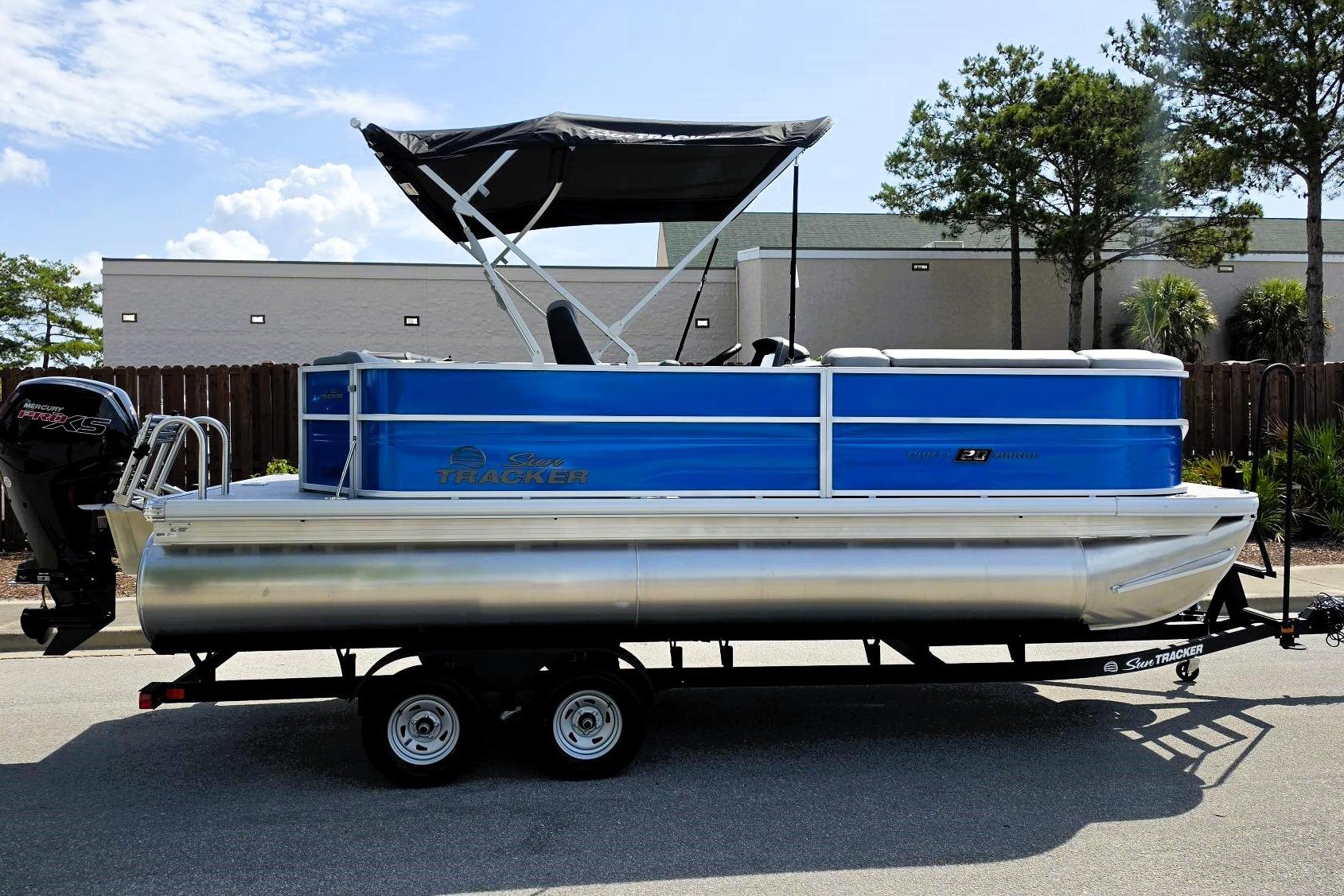 2026 Sun Tracker Party Barge 20 DLX