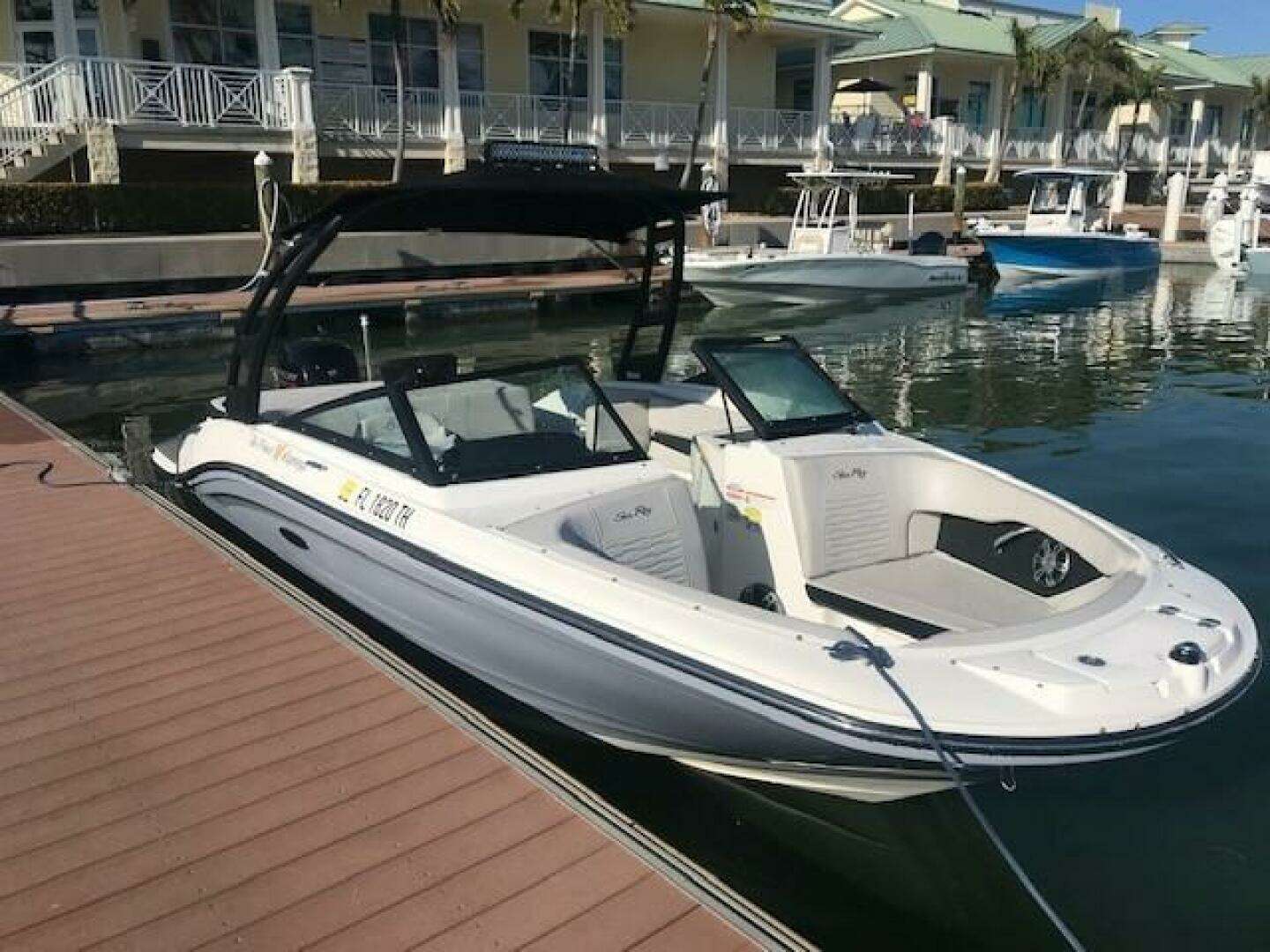2022 Sea Ray SPX 190 OB - Image 3