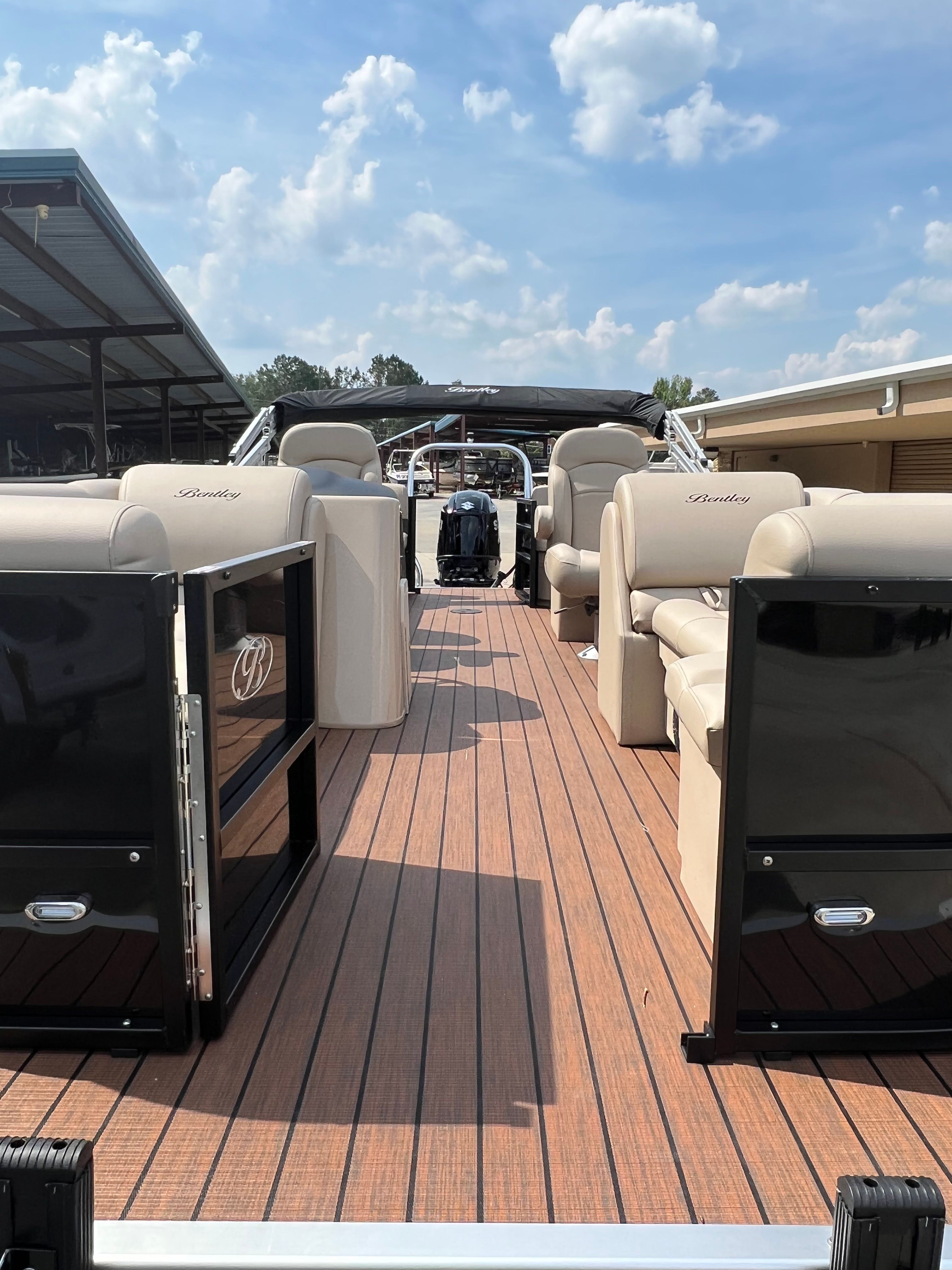 2022 Bentley Pontoons 223 LEGACY NAVIGATOR - 2