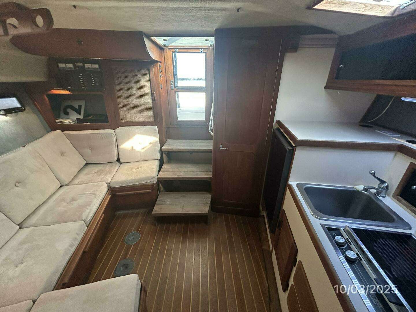 1985 Pursuit 3100 Open - Image 30