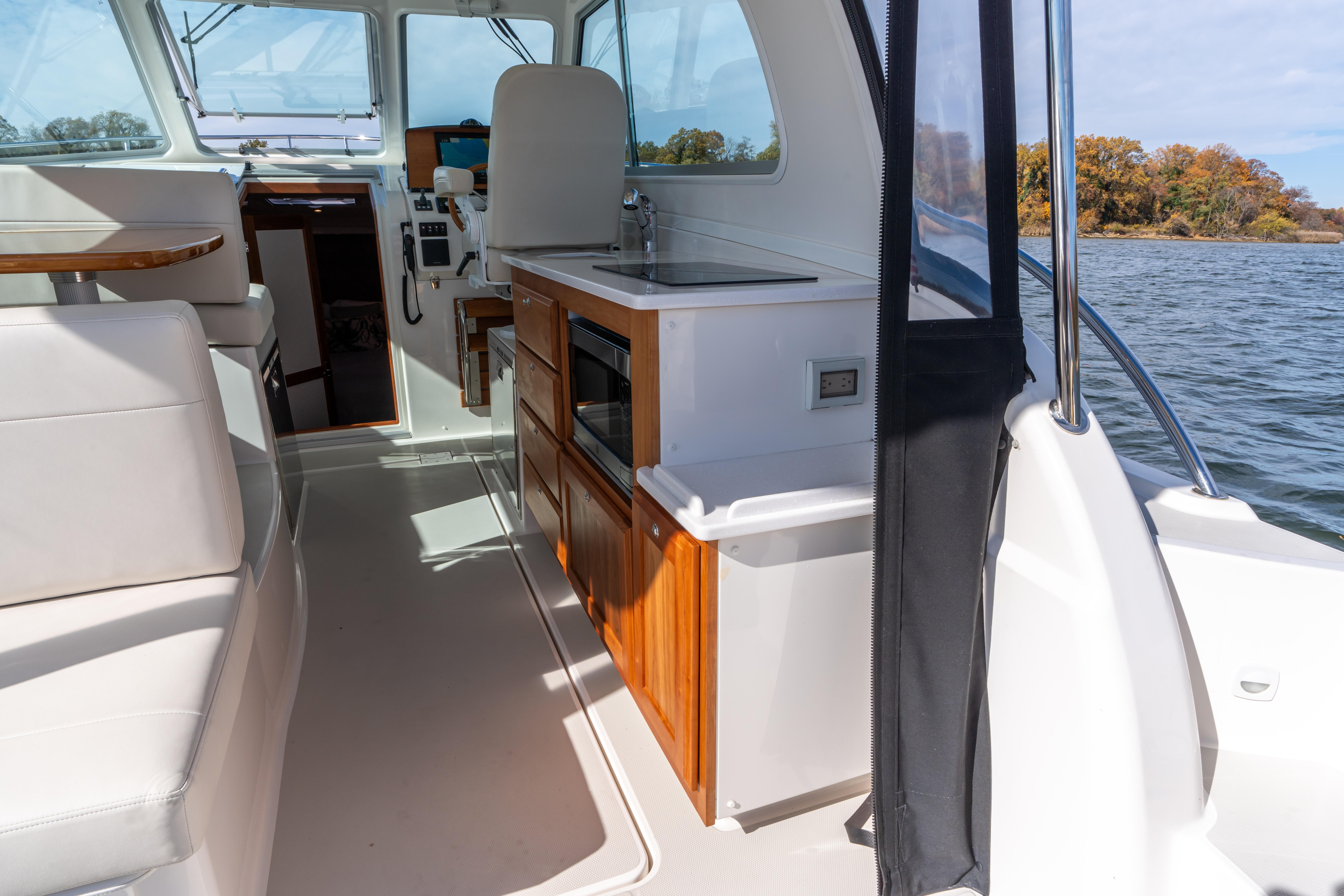 2023 Back Cove 34O - 19