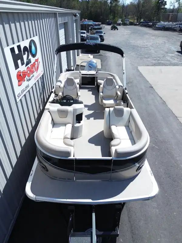 2026 Avalon LSZ Quad Lounger 25FT - 4