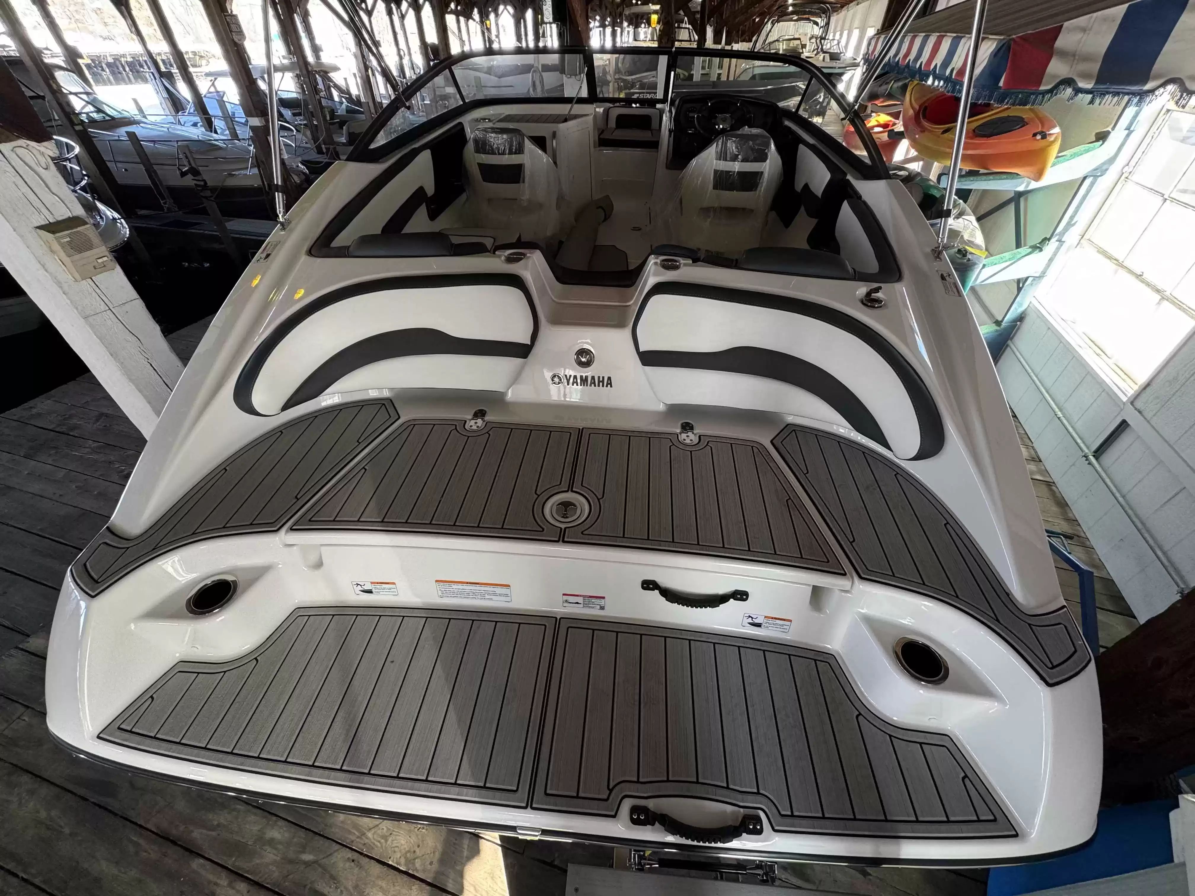 2026 Yamaha Boats SX195 - 5