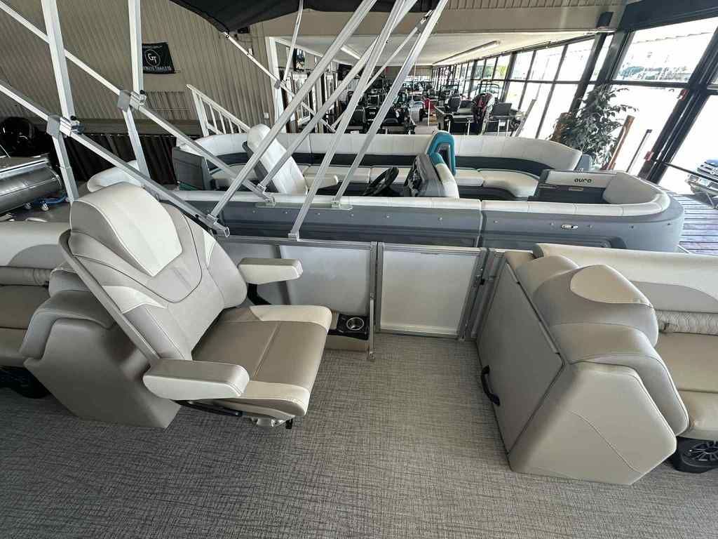 2026 Avalon LSZ Quad Lounger 23 FT - 9