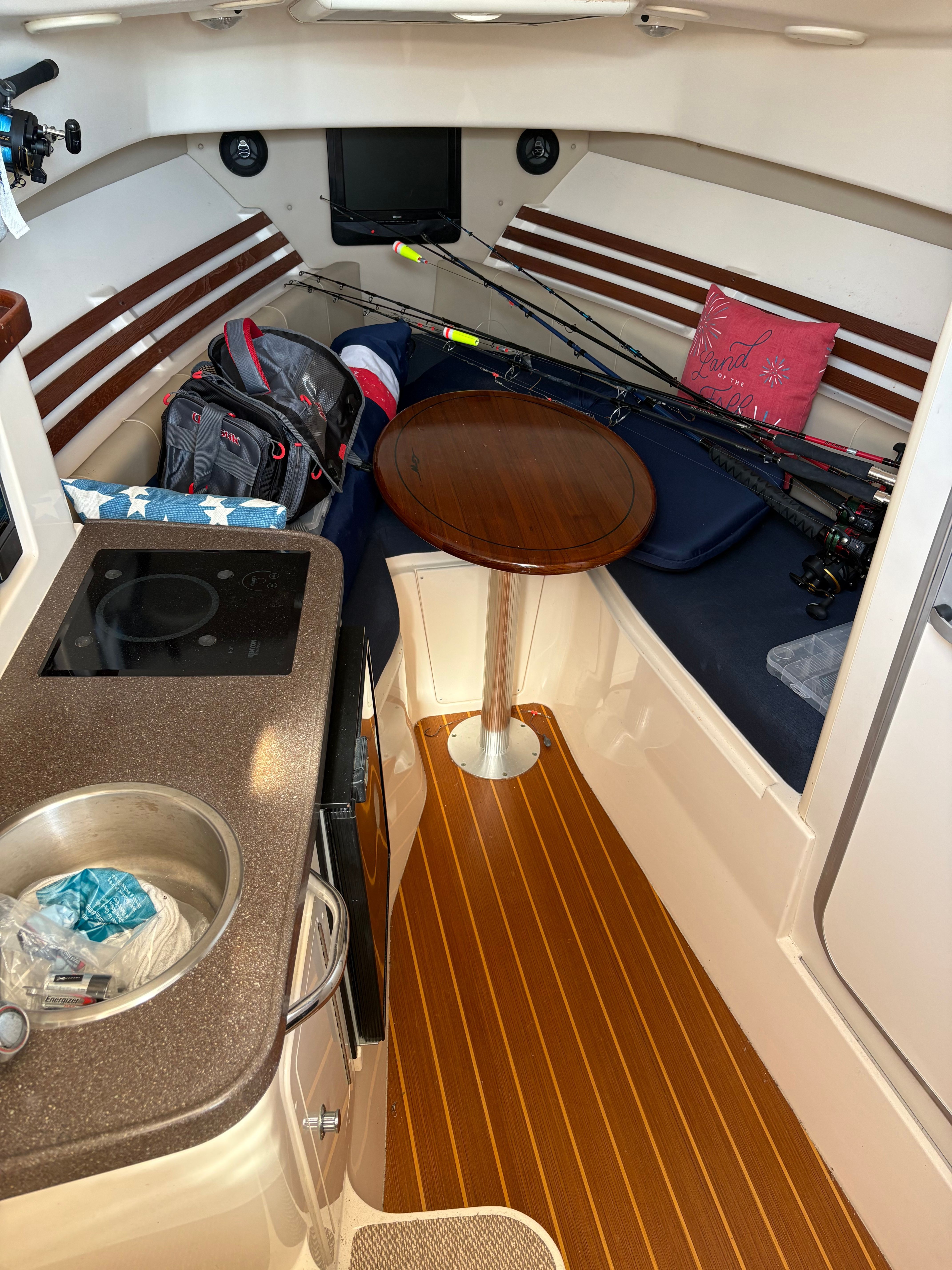 Interior of 2009 Grady-White Chesapeake 290 yacht.