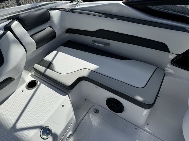 2025 Yamaha Boats SX195 - 13