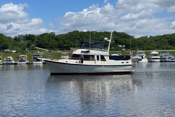 1981 Hatteras LRC