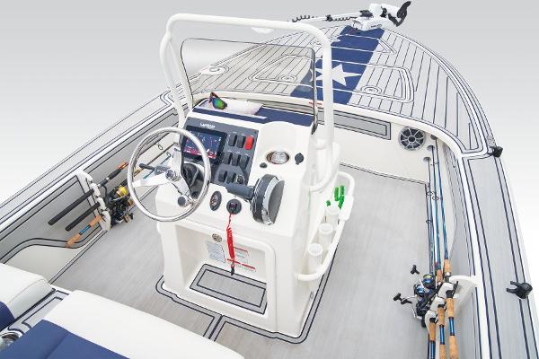 2025 Mako 18 Pro Skiff Patriot Edition - 32