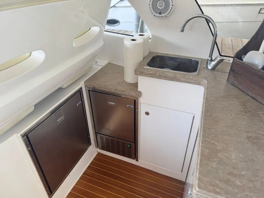 2012 Intrepid 475 - 24