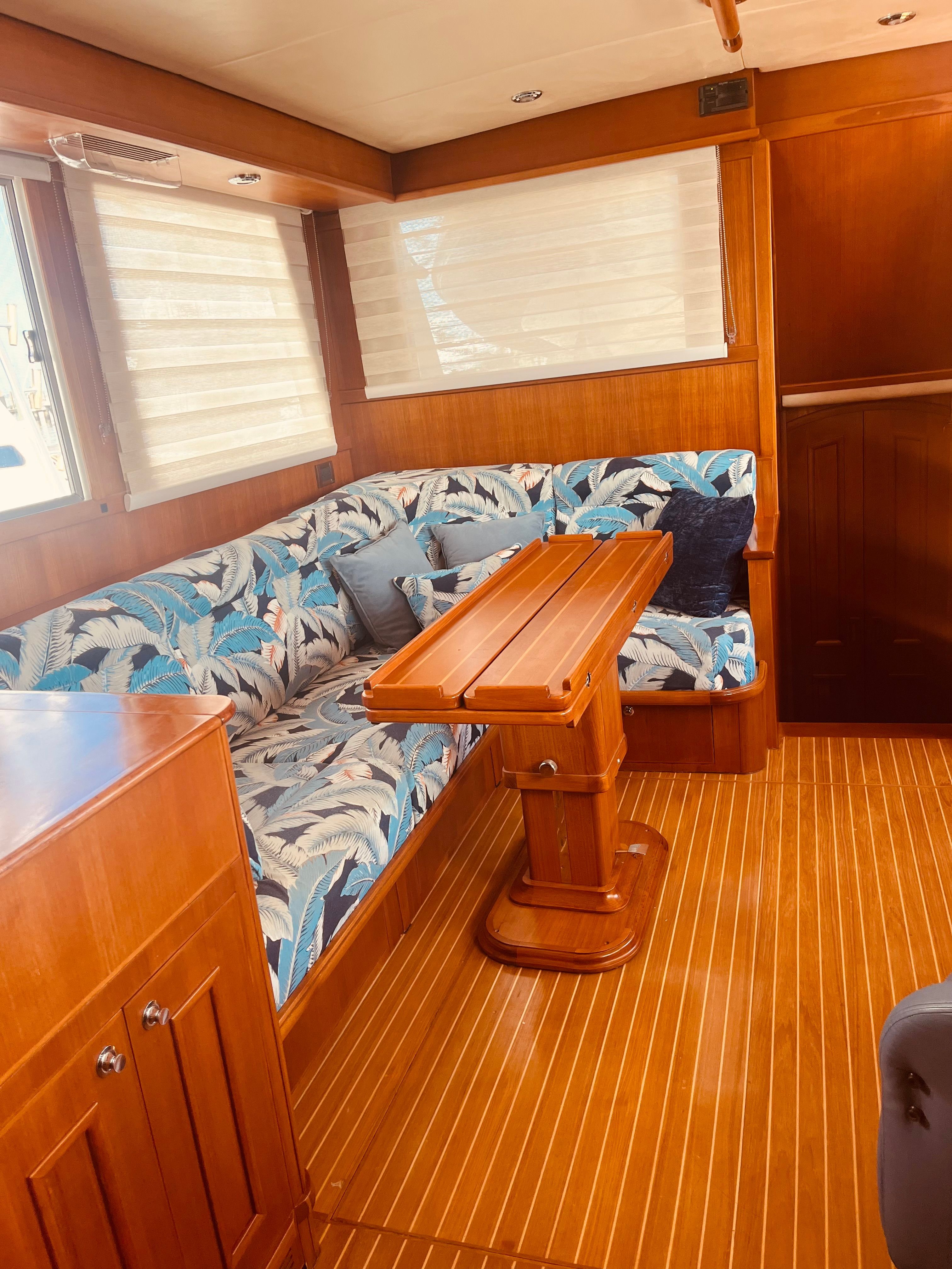 2007 Grand Banks 47 Heritage CL - 38