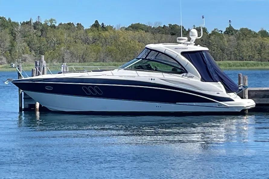 2012 Cruisers Yachts 380 Express