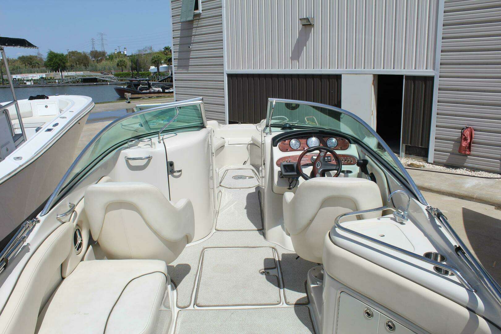 2008 Sea Ray 240 Sundeck - Image 2