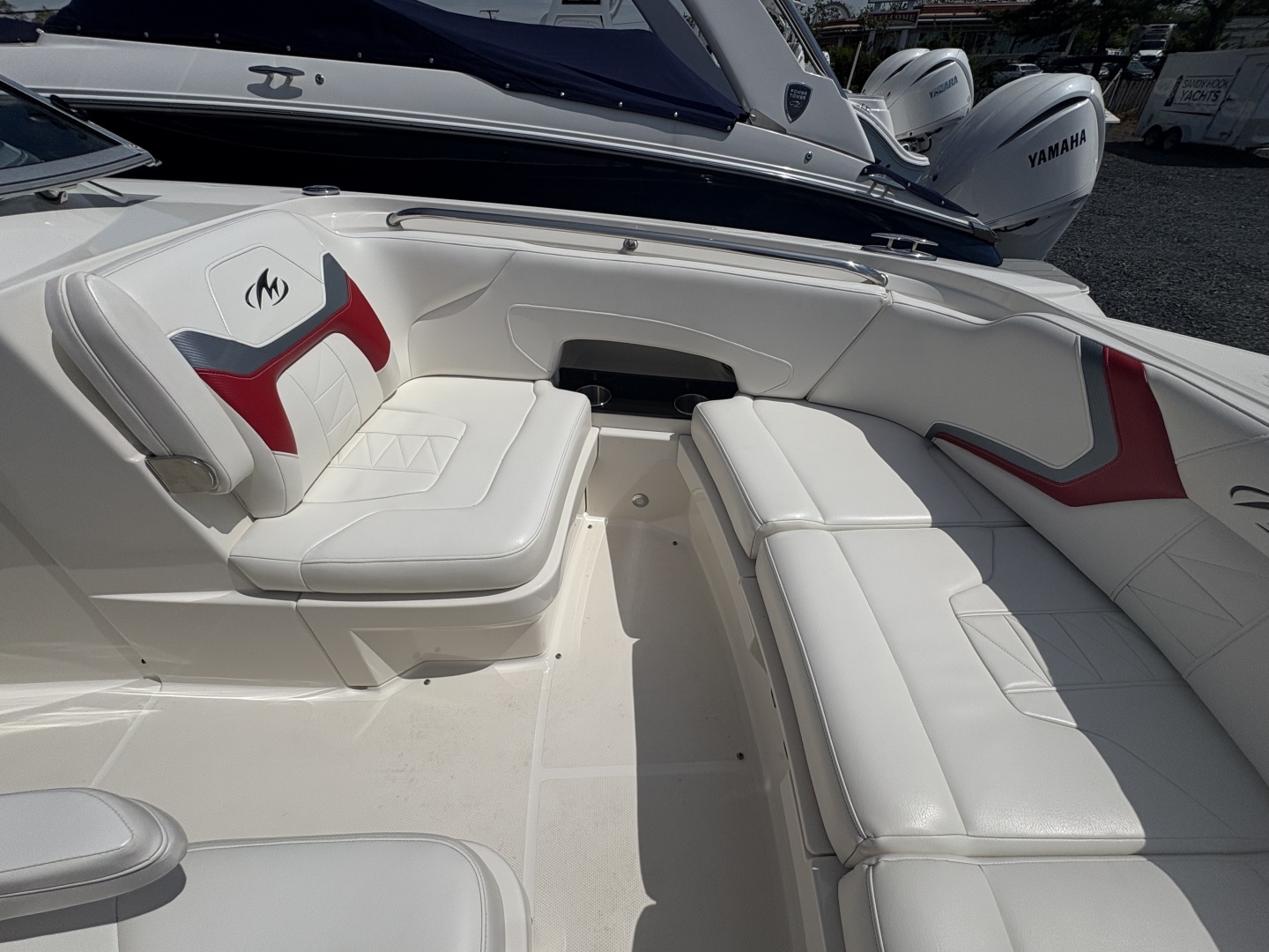 2013 Monterey M5 Sport Boat - Image 21