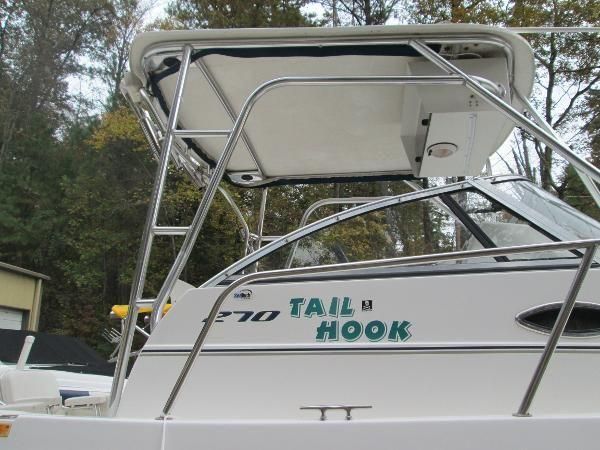 2003 Cobia 270