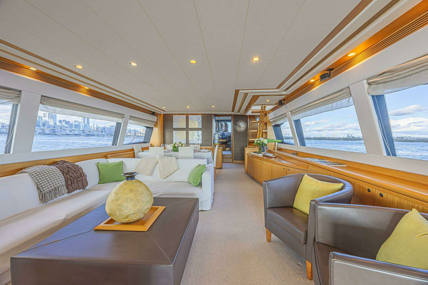 2011 Ferretti Yachts 830 - Image 46