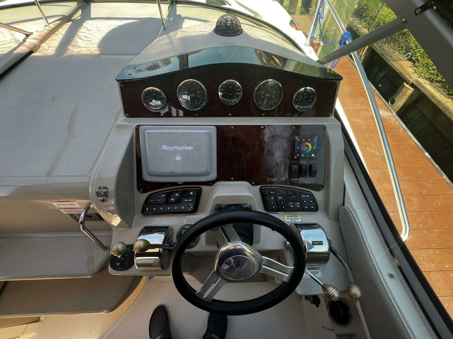 2007 Sea Ray Sundancer - Image 11