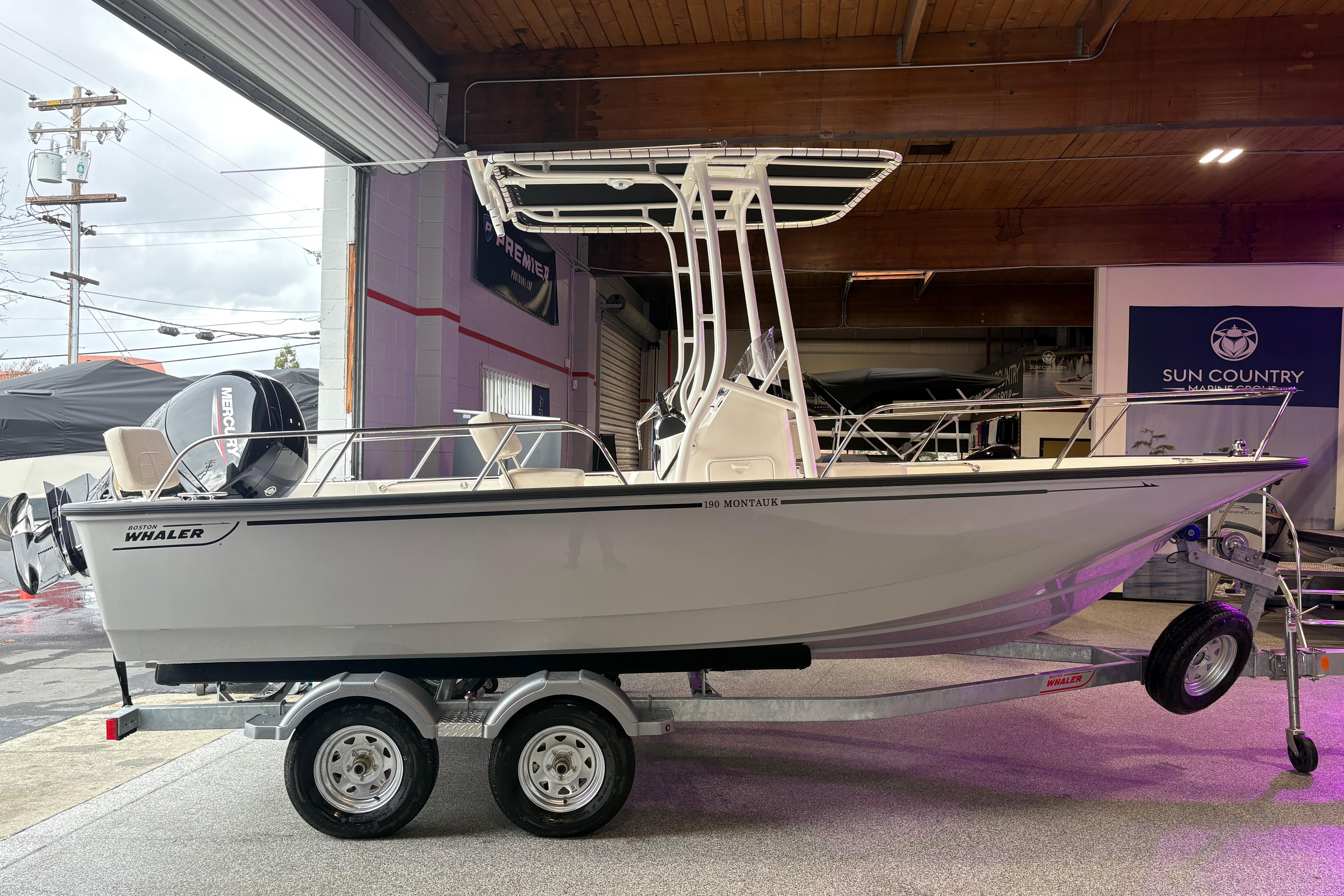 2026 Boston Whaler 190 Montauk
