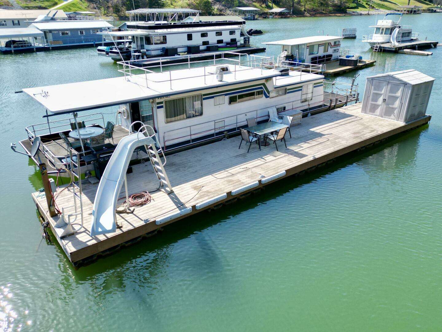1977 Sumerset 14 x 58 Aluminum Hull Houseboat with Catwalks - Image 13
