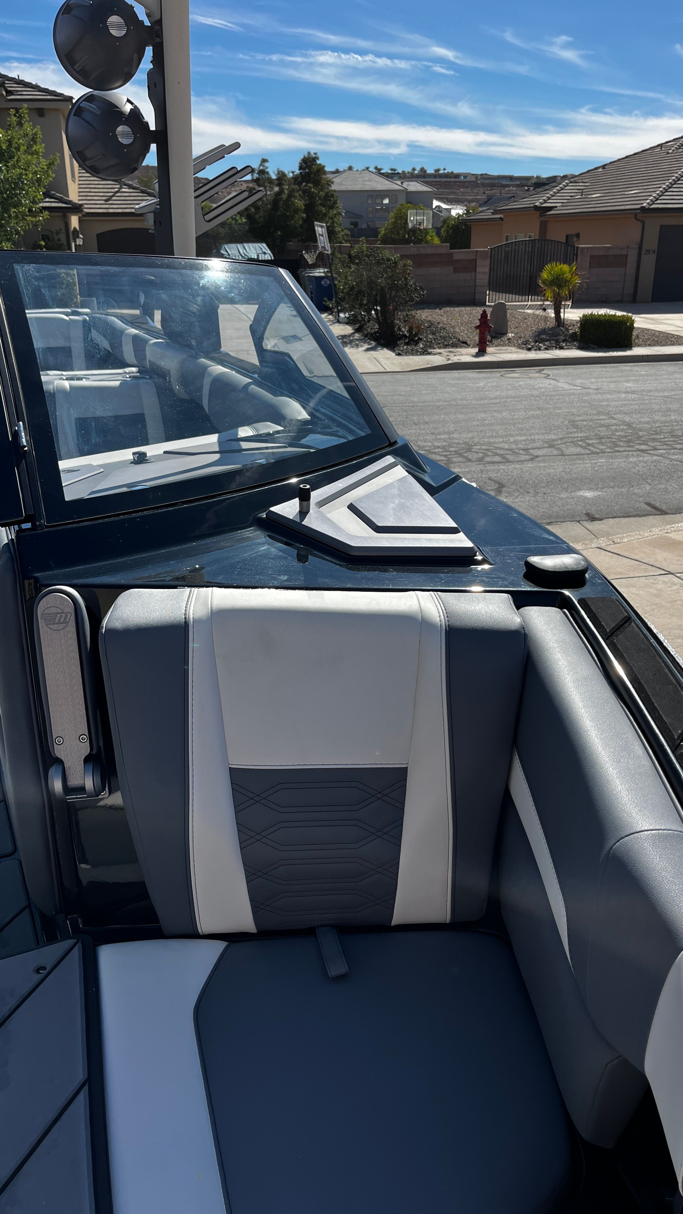 The image shows the interior of a 2023 Malibu Wakesetter 26 LSV with gray and white seats.
